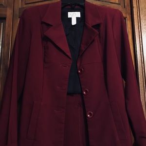 XOXO- Maroon Blazer/Suit Jacket for Women.-used 1X